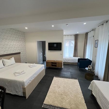 Pensiunea Villa D'Amici Mosnita Noua Экстерьер фото